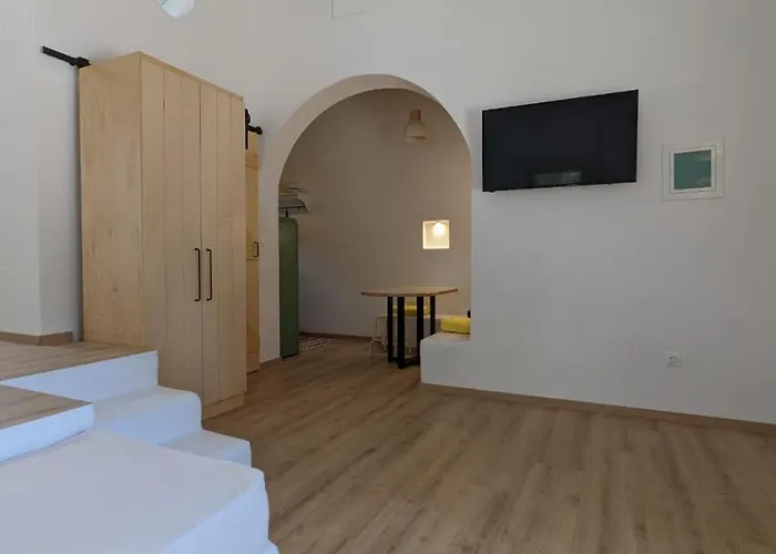 Kladi House Renovated 2023 펜션