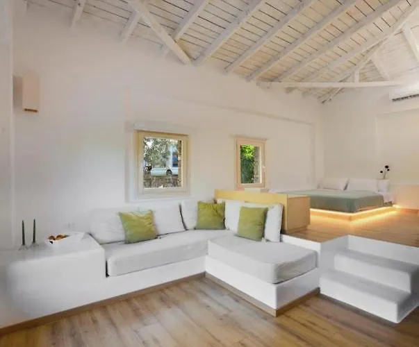 Kladi House Renovated 2023 펜션